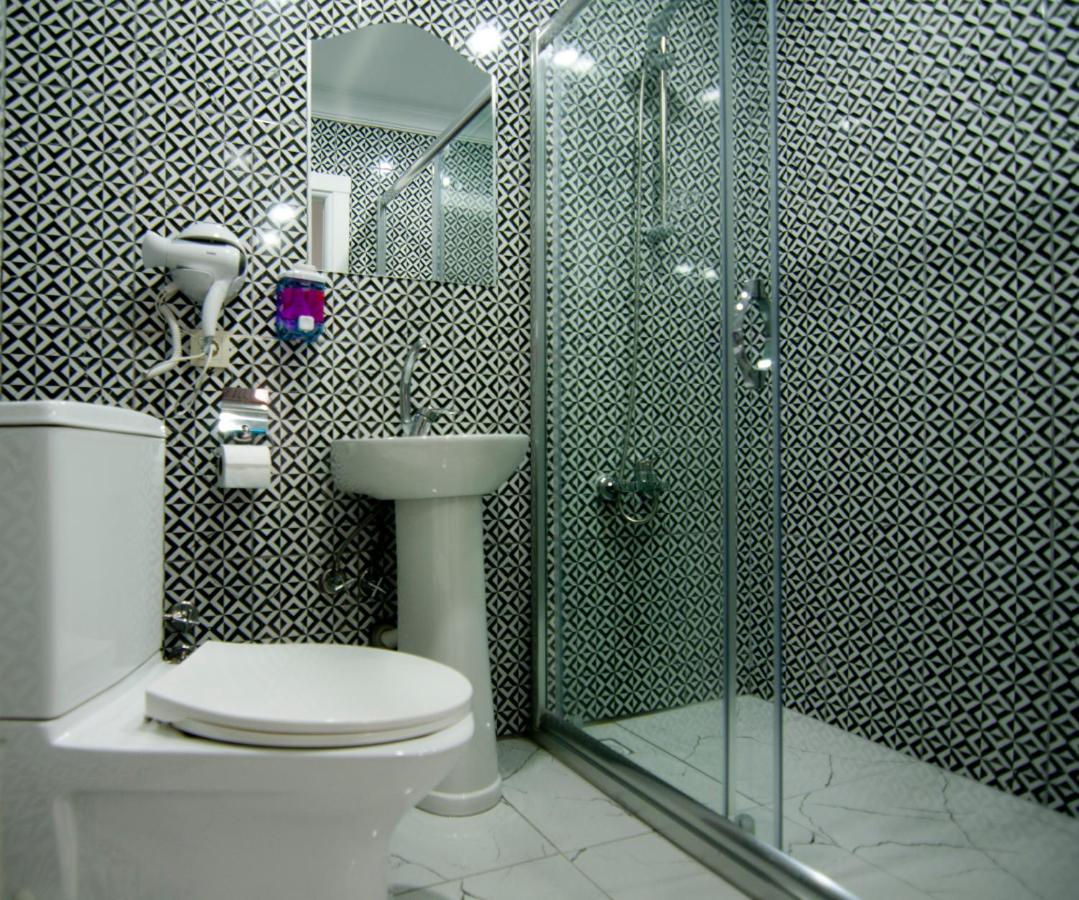 Istanbul Palace Hotel Luaran gambar