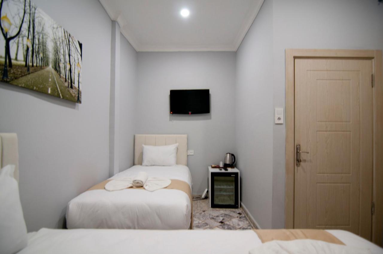 Istanbul Palace Hotel Luaran gambar