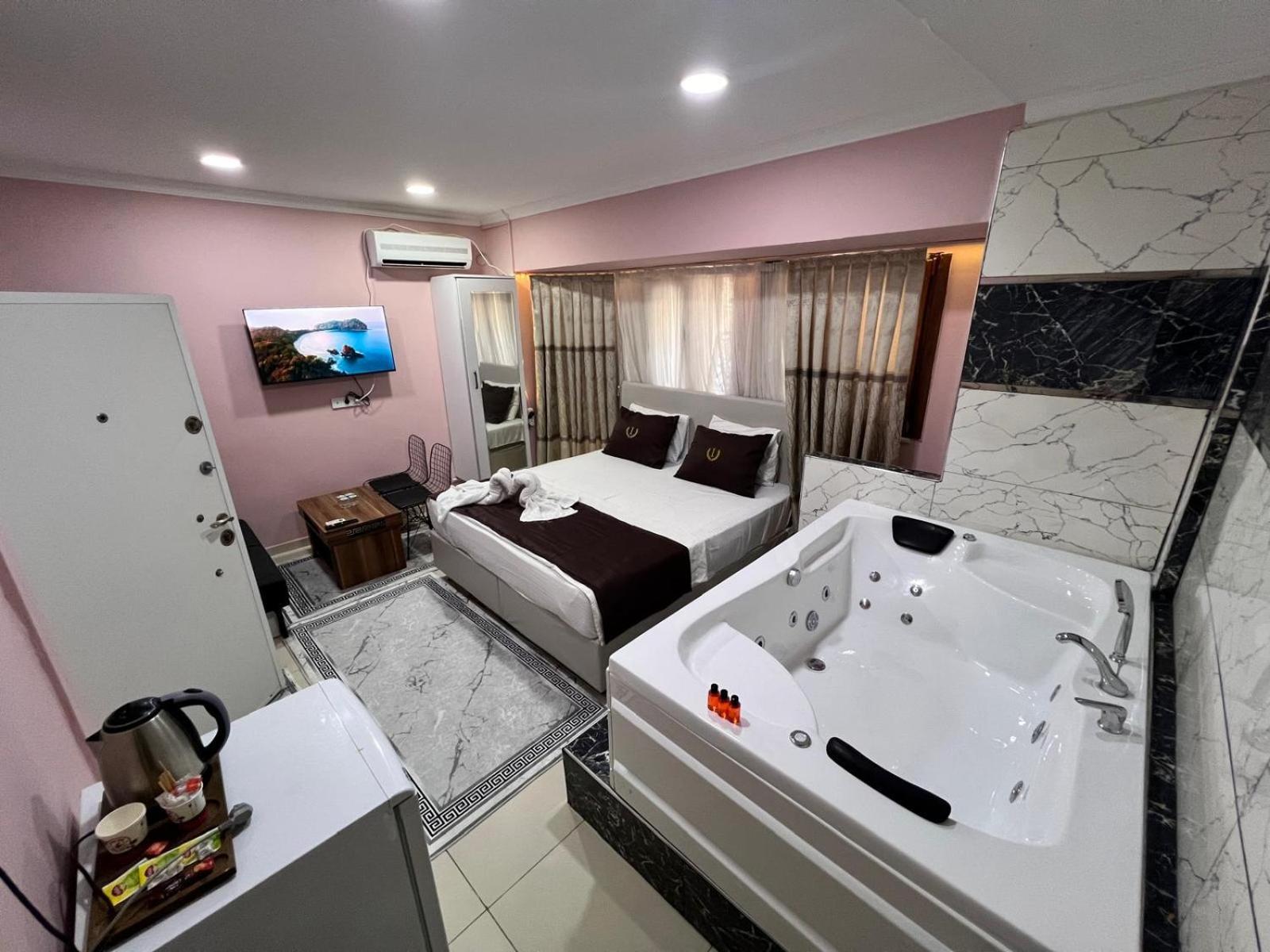 Istanbul Palace Hotel Luaran gambar